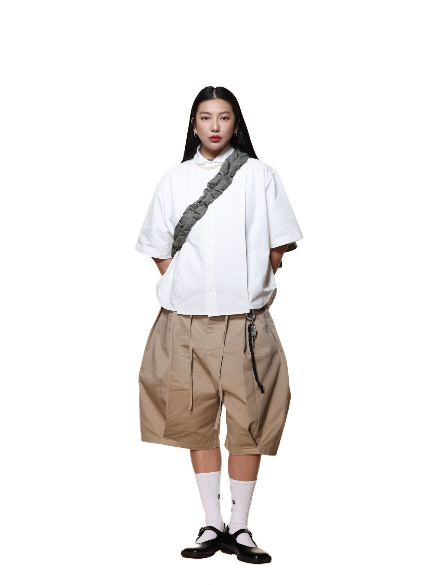 6CRAYON Cropped Oxford Shirt – Rounded Collar & Pleated Structured Short-Sleeve