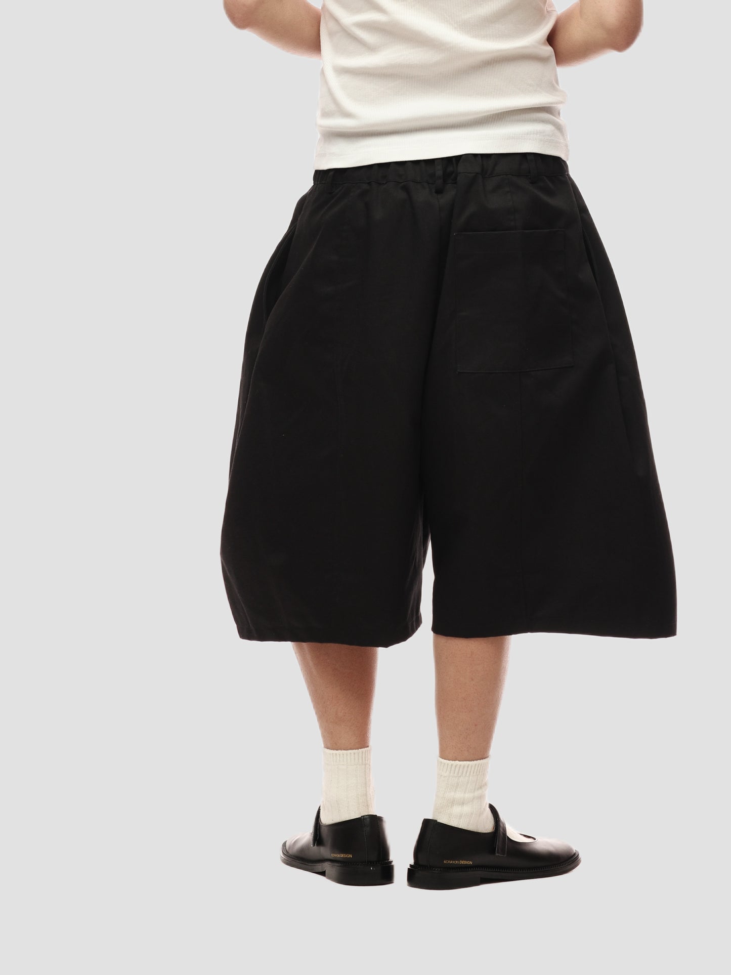 6CRAYON Elastic Waist Wide-Leg Shorts 2.0 – Double Pleated & Loose Fit with Coating