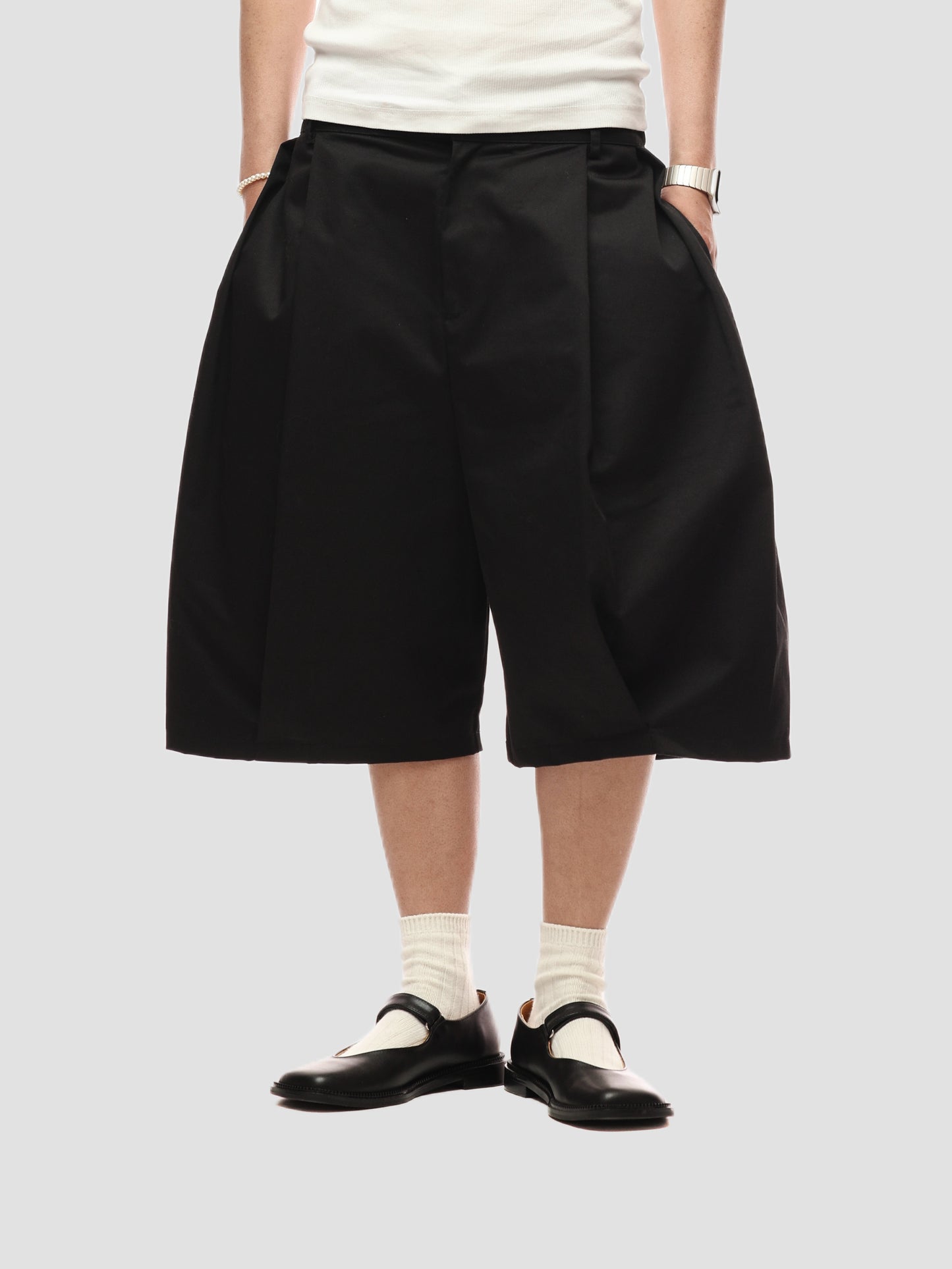 6CRAYON Elastic Waist Wide-Leg Shorts 2.0 – Double Pleated & Loose Fit with Coating