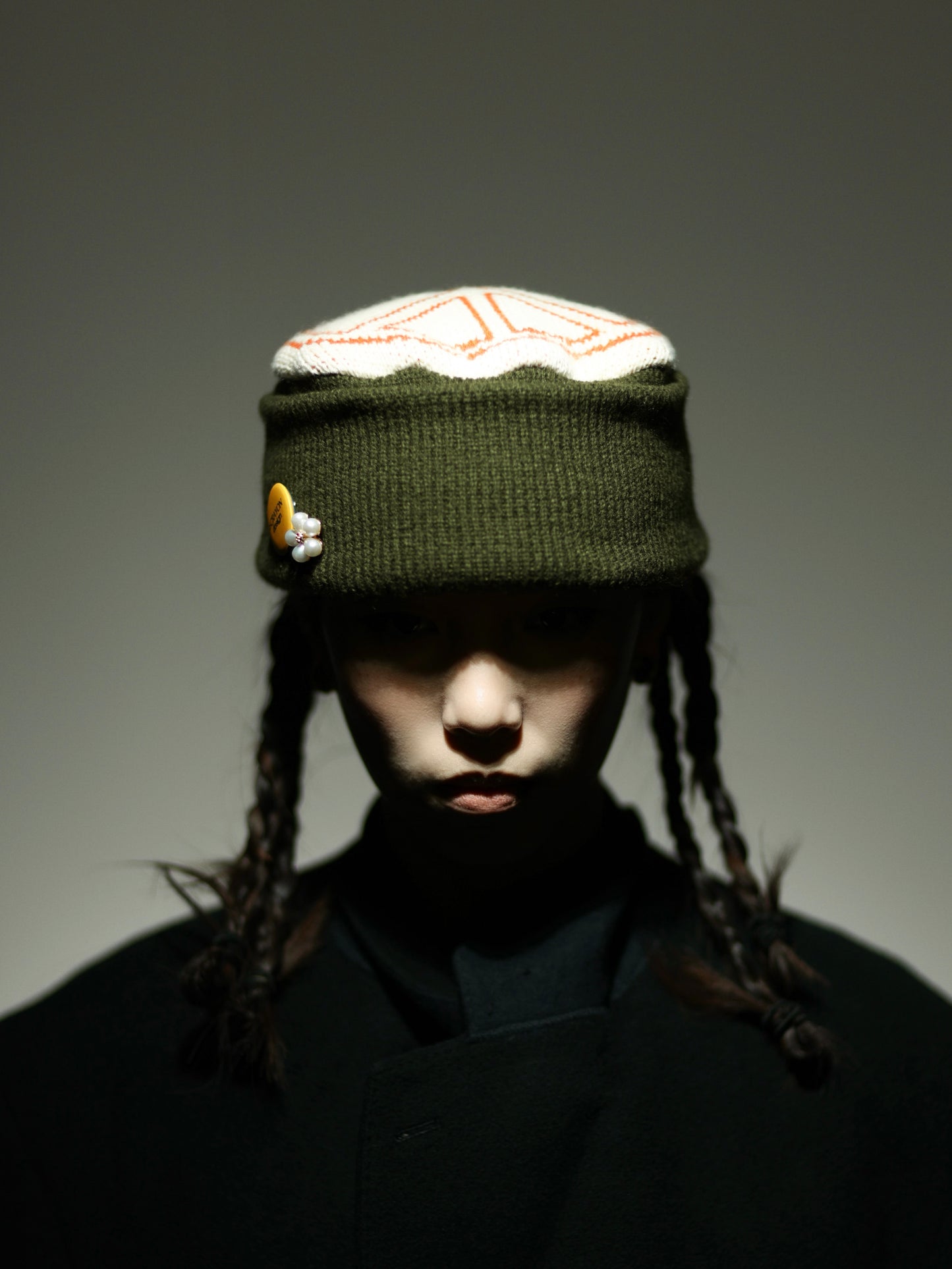 6CRAYON retro flat cap anti-war logo double-color knitted hat